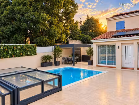 maison avec piscine  jacuzzi & équipements énergétiques – maureillas
