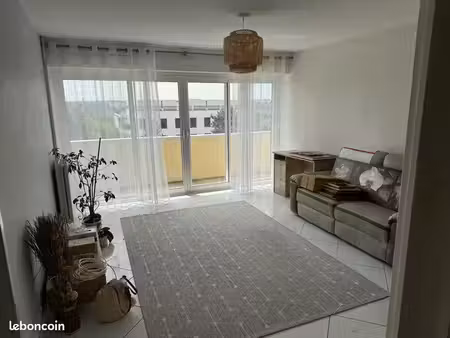 appartement f3 vue cathédrale
