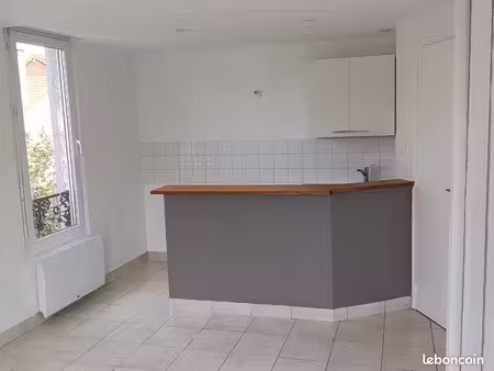 « appartement en duplex refait à neuf avec espace extérieur »