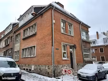 appartement t3 plein centre entierement renove parking