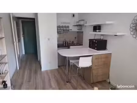 studio meublé lumineux de 22 m²