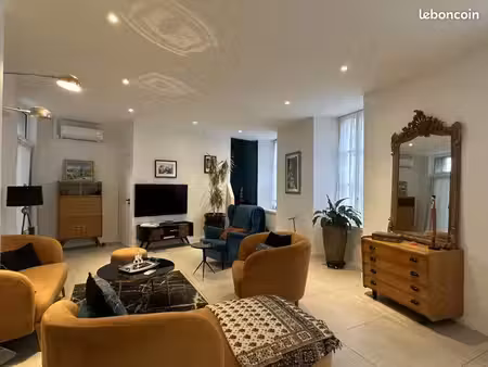 à louer de p.a.p. – bel appartement meublé de 142 m² centre-ville historique d’aubenas