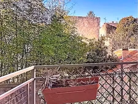 apparemment 2 chambres près des arènes