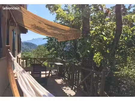 petite maison pleine de charme