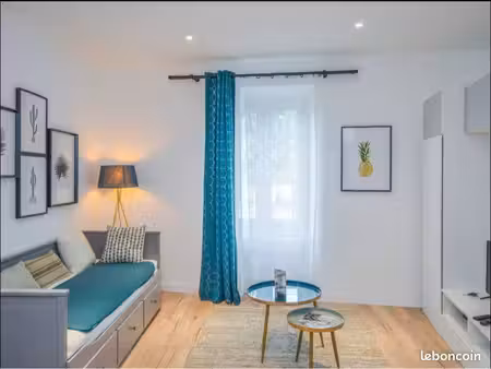 studio meublé – face université – parking – tout compris