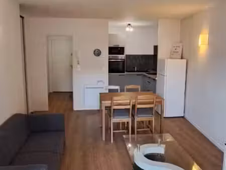 t2 renove avec balcon
