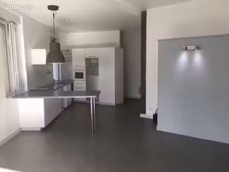 appartement t4 sous-plex lumineux avec parking – vue sur le canal du midi – toulouse