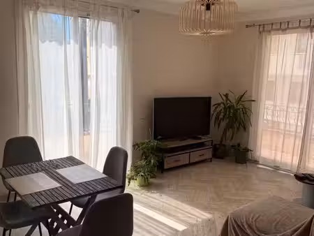 appartement 3 pièces 68 m2 au 1 ere étage d'une maison