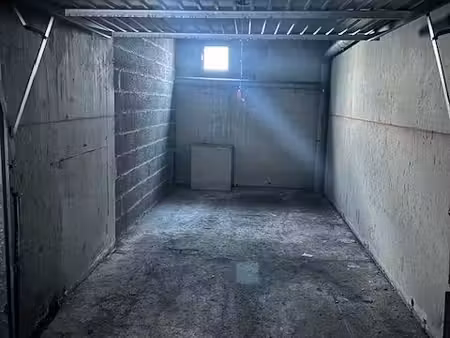 garage en location billère