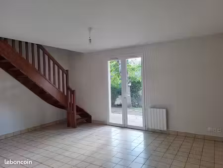 loue maison t3 proximité immédiate du chu