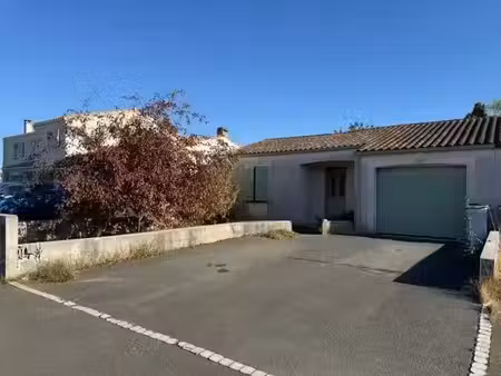 location maison 4 pièces 88 m² à villedoux (17230)  1 300 €