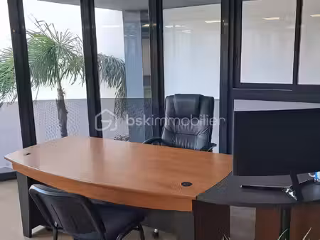 bureau de 116 20 m² à cannes