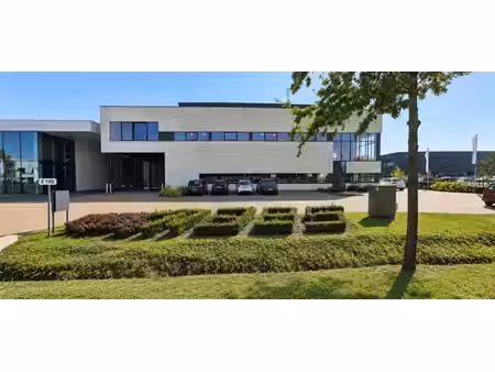 te huur: (turnhout) industrieel gebouw