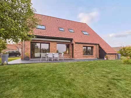 maison 7 pièces - 145 m²