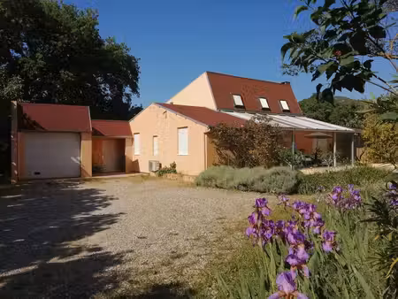 villa d architecte sur terrain arboré de 1600 m2 avec piscine