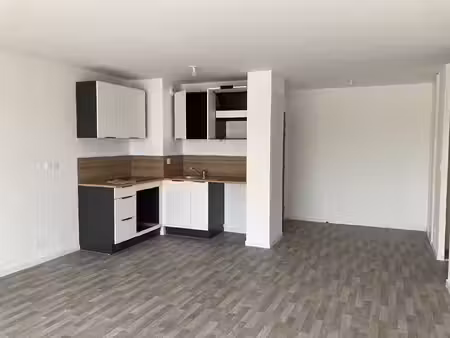 location appartement 3 pièces 65m²