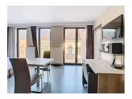 appartement à louer à rue émile wauters laeken (vbe64172)