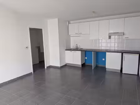 t2 42 51 m2 avec balcon et garage toulouse 31500