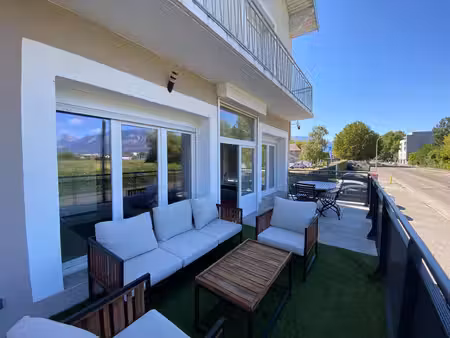 saint-martin-d'hères t4 91 59 m2 entièrement rénové  3 chambres + bureau  terrasse 27 m2..