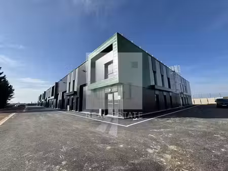 vente commerce 2673 m² villette-d’anthon (38280)