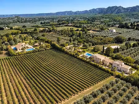 vente maison 17 pièces 826 m² à eygalières (13810)  12 500 000 €