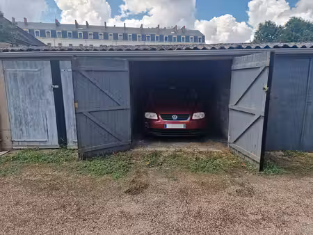 garage nevers  centre-ville  2' gare sncf  2h30 paris