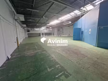 location entrepôt montreuil 93100 871m²