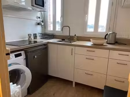 location appartement 2 pièces meublé à versailles (78000) : à louer 2 pièces meublé / 42m²
