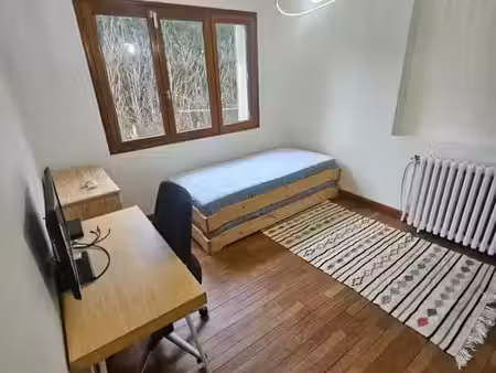 location appartement 1 pièce 9 m² à arbonne-la-forêt (77630)
