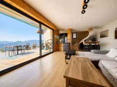 maison de luxe à vendre à prunières