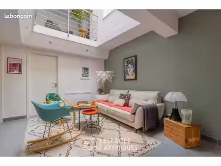 appartement 6 pièces 211 m²