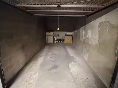 box / garage 12 m² sécurisé – 8 mai 1945