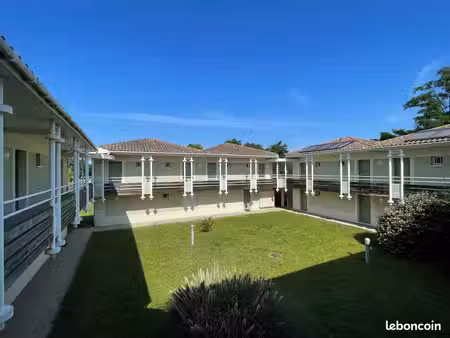 studio 1 pièce 25 m²