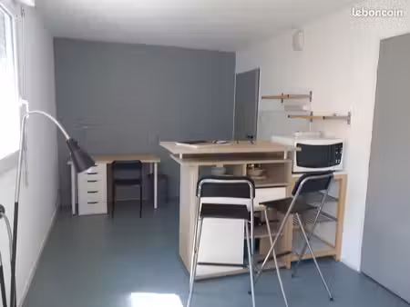 loue studio meublé
