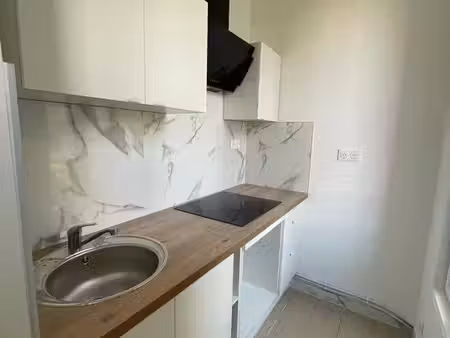à louer – charmant 2 pièces 31 40 m² – 1er étage – 750 cc