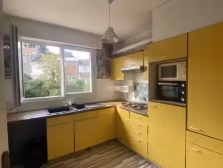appartement à louer de plus de 70 m² au 3e étage dans une résidence sécurisée