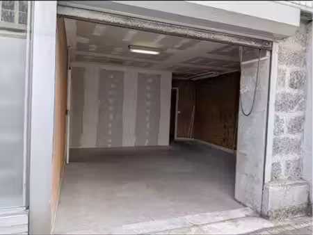 location garage / espace de stockage 40m2
