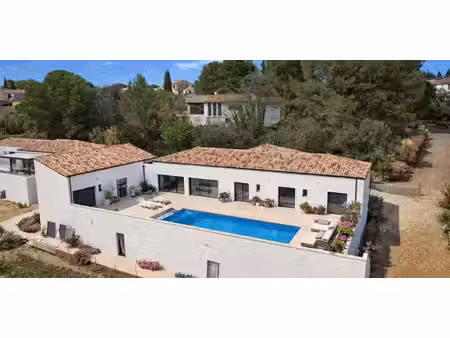 villa avec piscine et terrasse roujan (34)