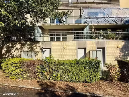 appartement t3 2 chambres parking privé