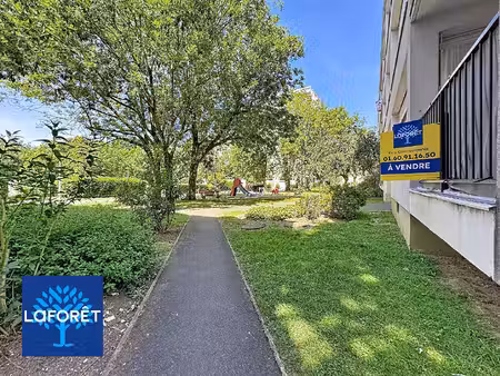 vendu-loué - appartement evry-courcouronnes 3 pièces 63 77m² + cave + box
