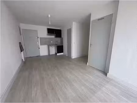 location appartement 2 pièces 30 m² à le grau-du-roi (30240)  700 €
