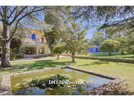 maison de luxe à vendre dans le quartier centre ouest