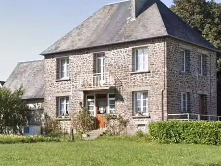 maison + dépendance transformable + champ près de saint-lô