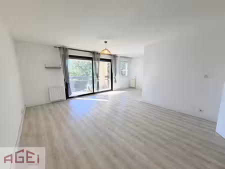 appartement t3 68 m2 traversant