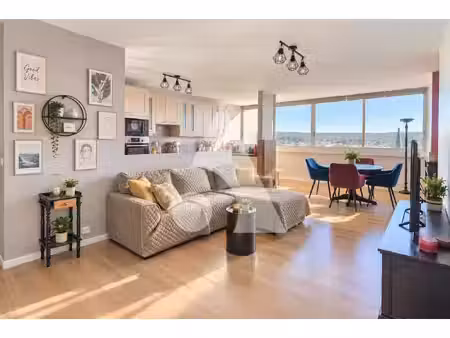 t4 de près de 90 m² - rénovation énergétique votée et payée