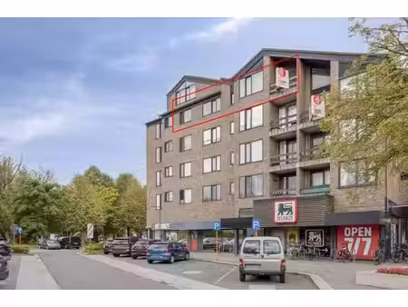 bel appartement de 2 chambres avec garage  à kalmthout !