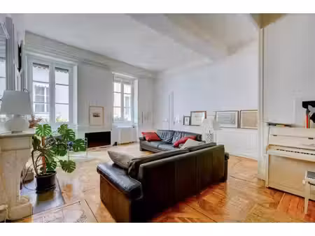 lyon 1 - place du forez - superbe t6 de 179 m²