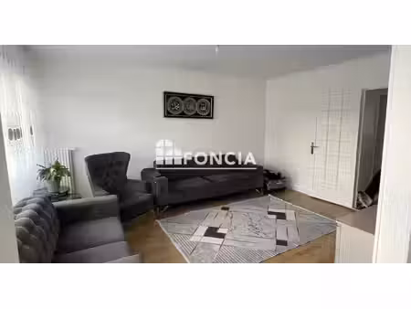 en exclusivité dans votre agence foncia appartement de type 4 1er étage