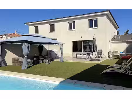 maison t4 fos sur mer avec garage  jardin et piscine