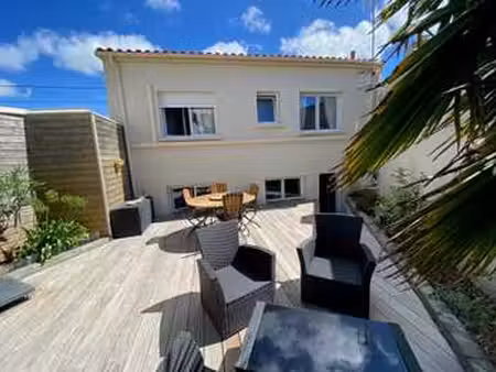 vente maison aux sables-d'olonne (85100) : à vendre / 100m² les sables-d'olonne